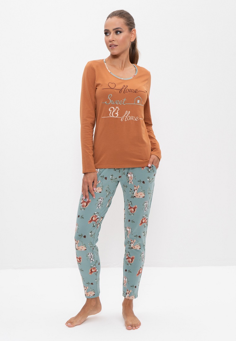 Пижама с брюками (Размер 46 Цвет коричневый,белка)